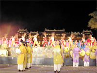 Quang cảnh lễ khai mạc Festival Huế 2006